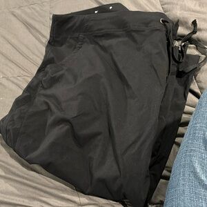 Women’s capri Columbia draw string capri